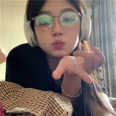 十三个女人海报